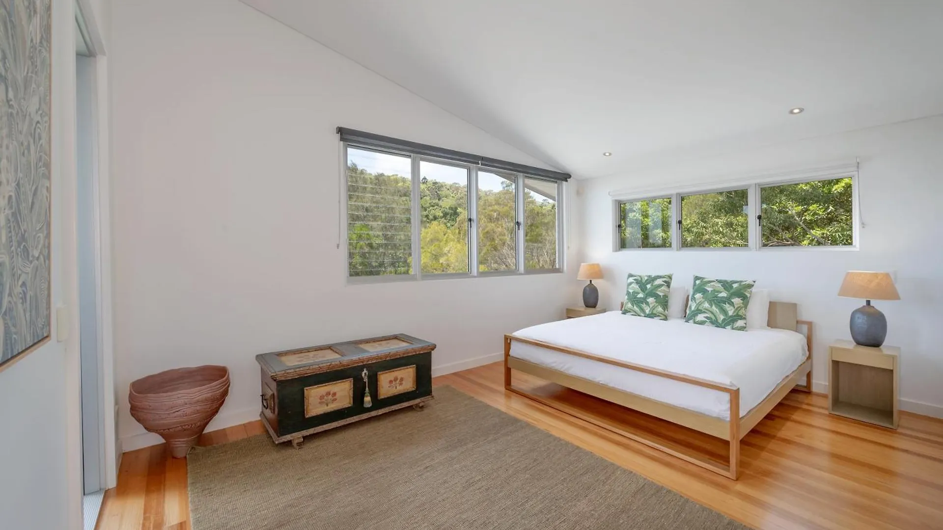 Hilltop Noosa Ocean Views, Noosa Heads Holiday home